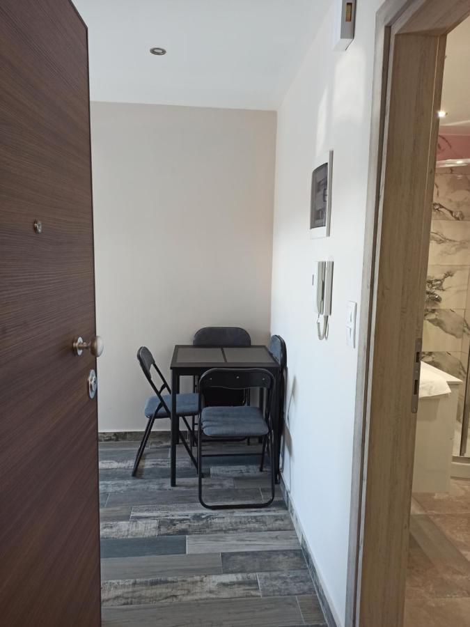 Minimalist Apartments W/ View テッサロニキ エクステリア 写真