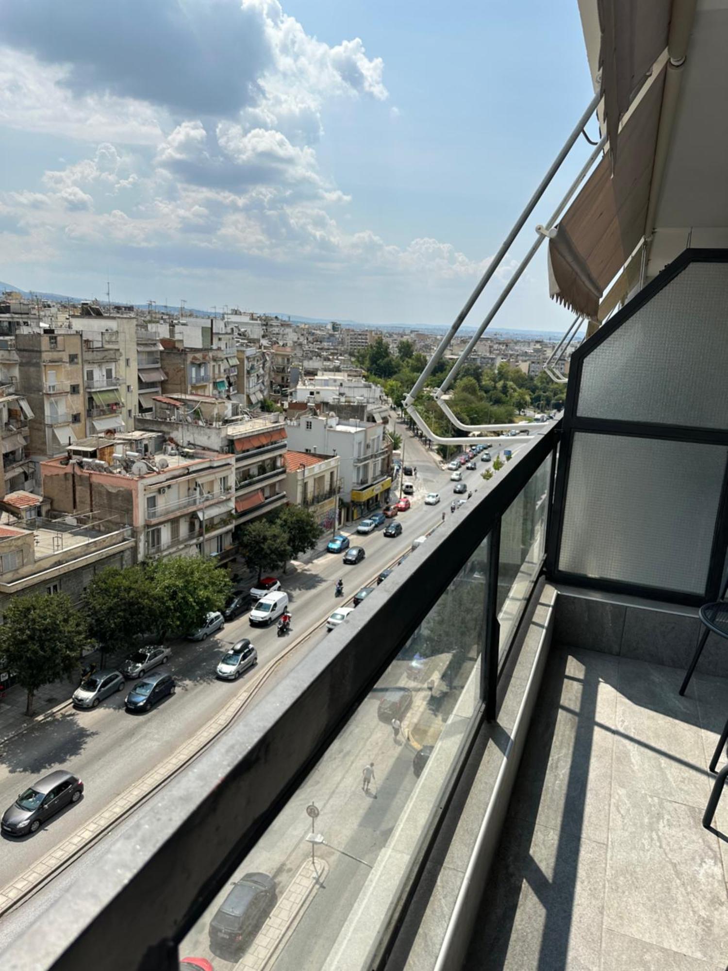 Minimalist Apartments W/ View テッサロニキ エクステリア 写真